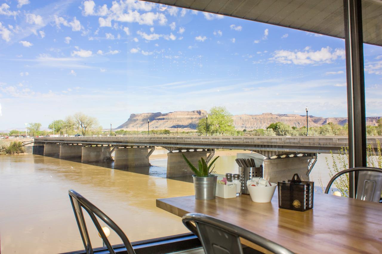 Skyfall Guestrooms Green River Bagian luar foto