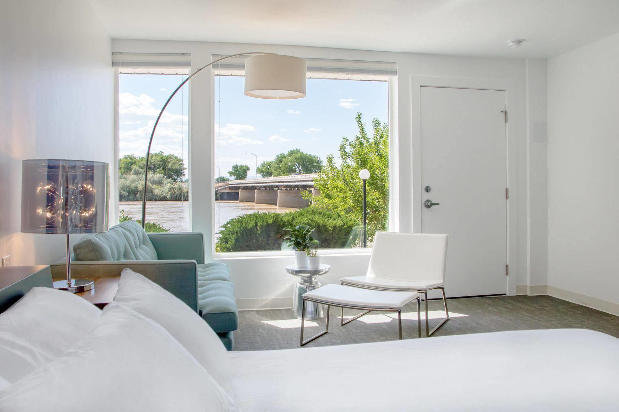 Skyfall Guestrooms Green River Bagian luar foto