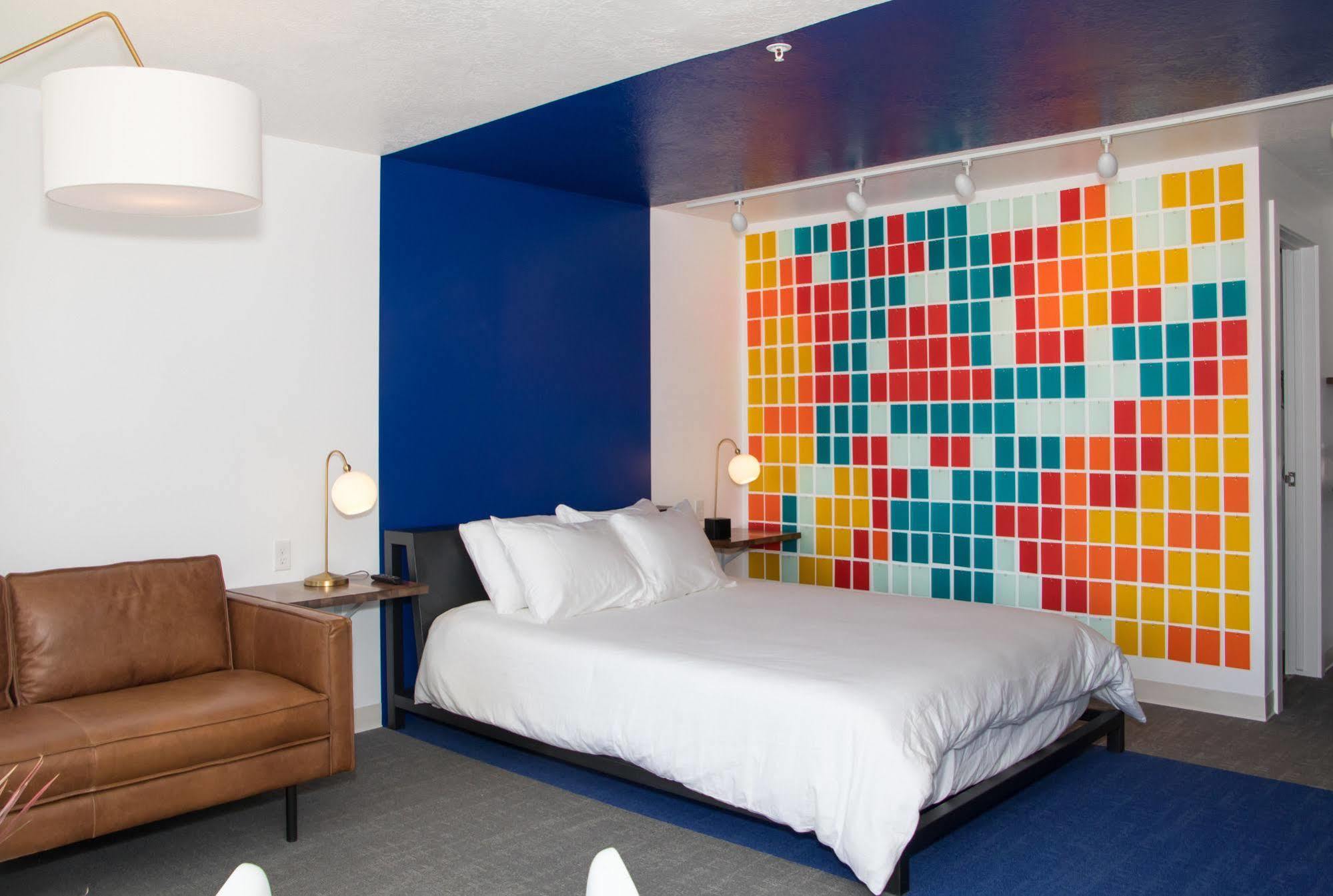 Skyfall Guestrooms Green River Bagian luar foto
